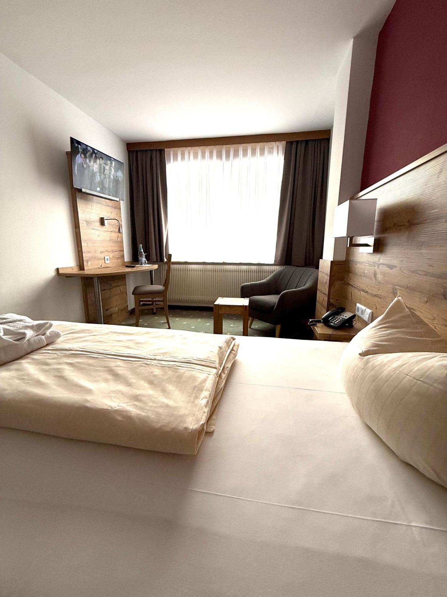 Hotel Traube Loßburg Exteriör bild