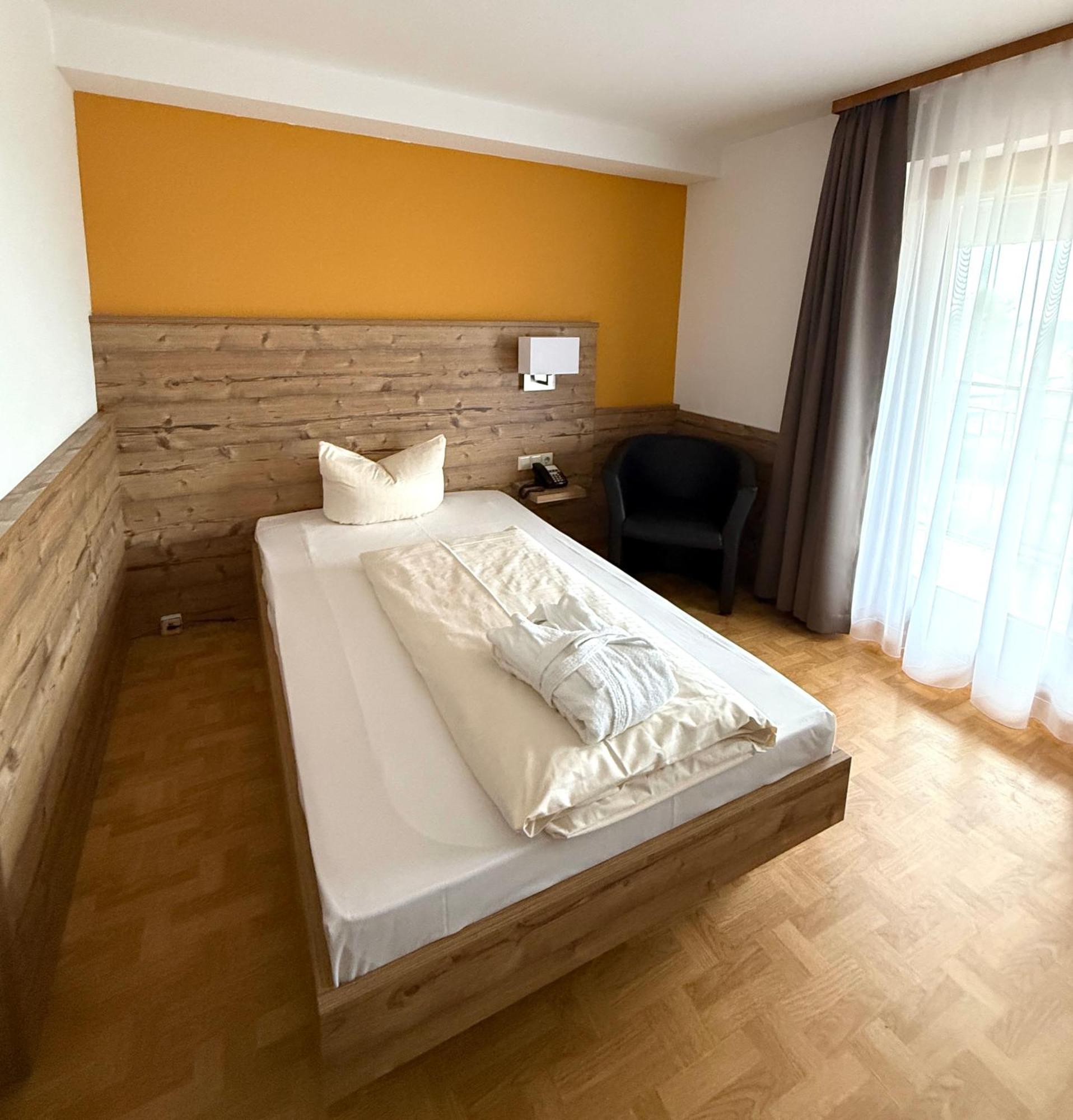 Hotel Traube Loßburg Exteriör bild