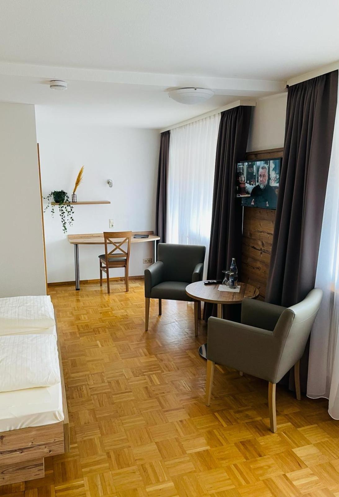 Hotel Traube Loßburg Exteriör bild